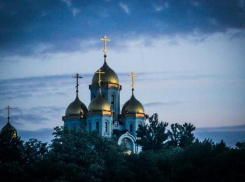 Над Волгоградом безоблачное небо