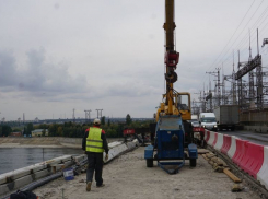 Стало известно, когда закончатся изматывающие пробки на мосту через ГЭС