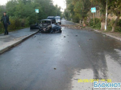 Автомобиль загорелся в результате аварии в Волгограде