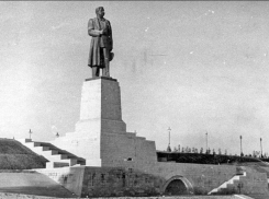 Коммунисты требуют установить памятник Сталину на Мамаевом кургане