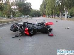 В Волгоградской области подросток на мотоцикле сбил двух девочек