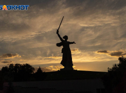 Волгоградцы требуют вернуть на Мамаев курган прежнюю подсветку