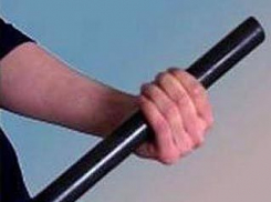 18-летний волжанин избил трубой престарелого дачника