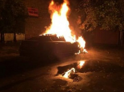 На юге Волгограда ночью горел «Хендай Элантра»