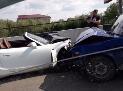 Кабриолет и «шестерка» столкнулись в Красноармейском районе Волгограда