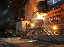 С завода «Красный Октябрь» 8 человек похитили 200 килограммов металла