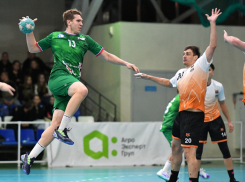 Волгоградские гандболисты отмечают юбилейный проигрыш в Суперлиге