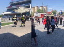 В бизнес-центре «ВолгоградСити» идет эвакуация