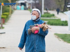 Волгоградским пенсионерам продлили домашний карантин до декабря