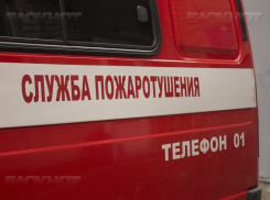 43-летняя женщина пострадала в горящем сарае на юге Волгограда