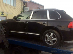 У волгоградца отобрали Porsche Cayenne за долги бывшего хозяина