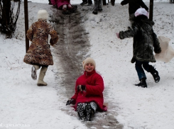 После двадцатиградусных морозов -8ºС кажется волгоградцам теплой погодой