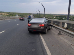 Волгоградец умер за рулем LADA Vesta во время движения 
