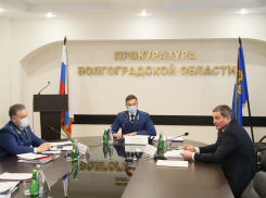 «Костенко находится в парадигме действий Бочарова»: волгоградская прокуратура отчиталась о работе за год