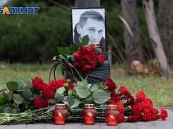 В Волгограде перенесли суд по делу об убийстве из-за ссоры в школьном чате Романа Гребенюка