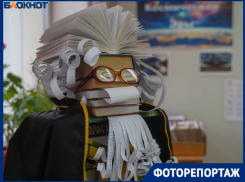 Волгоградцам прививают моду на чтение: яркие кадры «Библионочи-2026» 