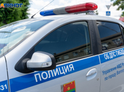 Скорую, МЧС и полицию вызвали соседи из-за сидящего на блоке кондиционера волгоградца