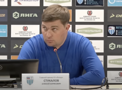 Болельщики «Ротора» выступили за отставку тренера Стукалова