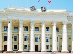 В правительстве Волгоградской области уволены два крупных чиновника