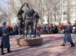 Там погибли близкие и друзья: волгоградцы вышли на митинг в день вывода войск из Афганистана