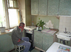 На севере Волгограда наркополицейские накрыли семейный притон