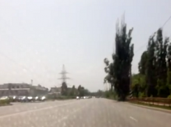 Волгоградец предлагает «лупить» женщин за рулем, разговаривающих по телефону