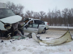 29-летний парень погиб в ДТП с Nissan и фургоном в Волгоградской области