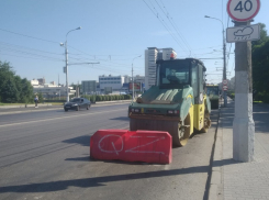 На Астраханском мосту в Волгограде перестелили свежий асфальт