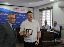 Волгоградских полицейских приравняли к сексуальным студенткам