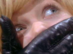 Многодетная мать сбежала от мужа в руки к насильнику в Волгоградской области 