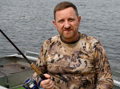 Связанный с бизнесом депутат Удахин стал центром внимания в Волгограде