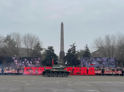 Публикуем первые кадры с парада в честь 80-летия Сталинградской битвы