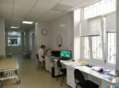 Врач и медсестра попались на торговле справками для волгоградских водителей  