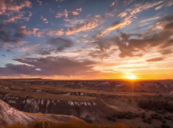Из 1800 фотографий москвич сделал потрясающее видео меловых гор Волгоградской области