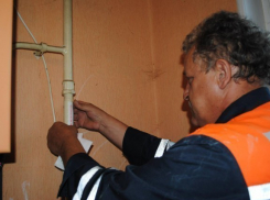 В Волгограде мужчина остался без газа и входной двери за долг 9 тысяч рублей