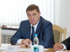 Спикер облдумы Николай Семисотов уезжает из Волгограда в Ростов