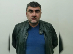 Нашли 40 долговых расписок: житель Волгоградской области выбивал долги