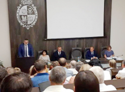 Спортсмен и агроном указали волгоградским профессорам, как им нужно работать