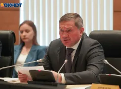 Губернатор Андрей Бочаров уехал в ЛНР