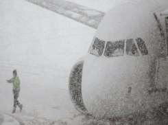 Аэропорт Волгограда в снегопады работает в штатном режиме 