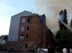 Администрация Тракторозаводского района отказалась сообщить, есть ли жертвы на пожаре в общежитии