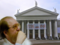 Горе от ума: четыре роли одновременно исполнит в спектакле НЭТа его руководитель 