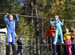 Маленькому волгоградцу детский лагерь выплатит 100 тысяч за сломанную руку 