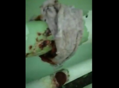 «Опасная труба с кипятком может лопнуть в любую минуту на входе в детский сад»: волгоградские родители опасаются за малышей