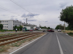 Автомобилистов разворачивают через Чапурники из-за прорыва газопровода на юге Волгограда