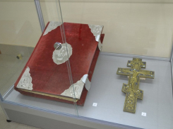 В Волгограде украдены Евангелие и крест конца 18-го века