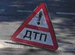 В тройном ДТП с КамАЗом под Волгоградом 2 погибли и 2 пострадали