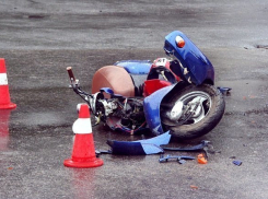 Водитель мопеда Racer погиб на грунтовой дороге в Волгоградской области