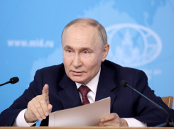 «Стоим на пороге ключевых событий»: политолог о предложенном Путиным мире Украине