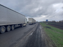 В Волгоградской области на лето запретили проезд большегрузам при +32º